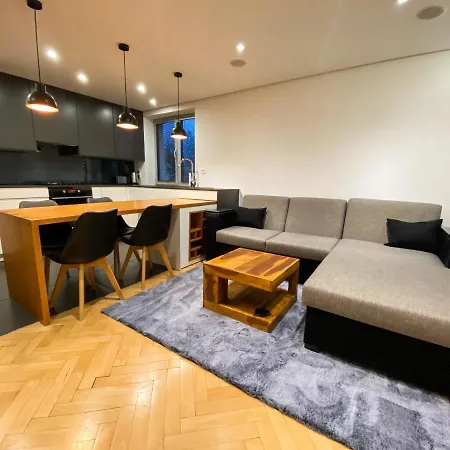 Luxury In The Centre Apartmán *